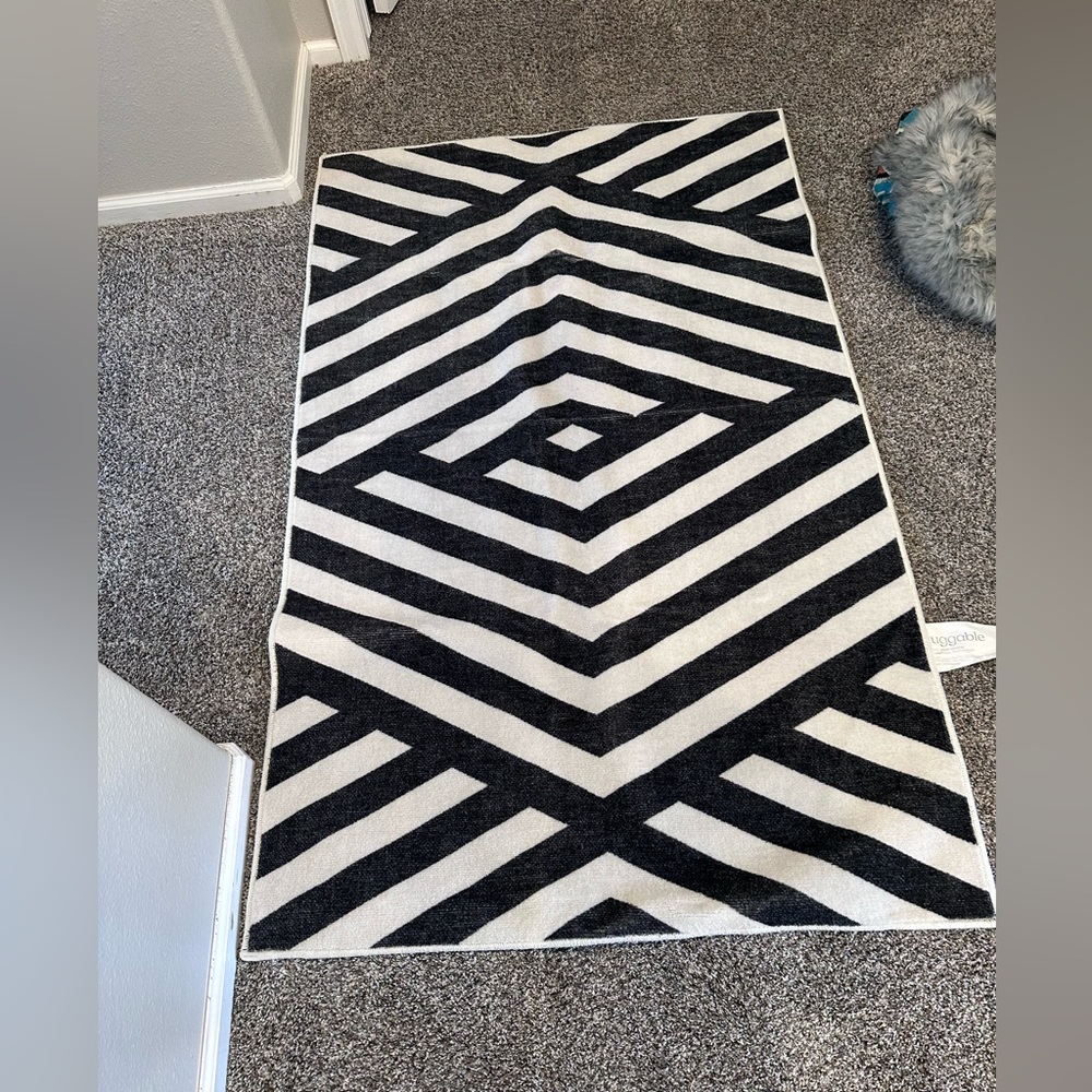 EUC Ruggable Barbie Chevron 3x5 Rug Cover